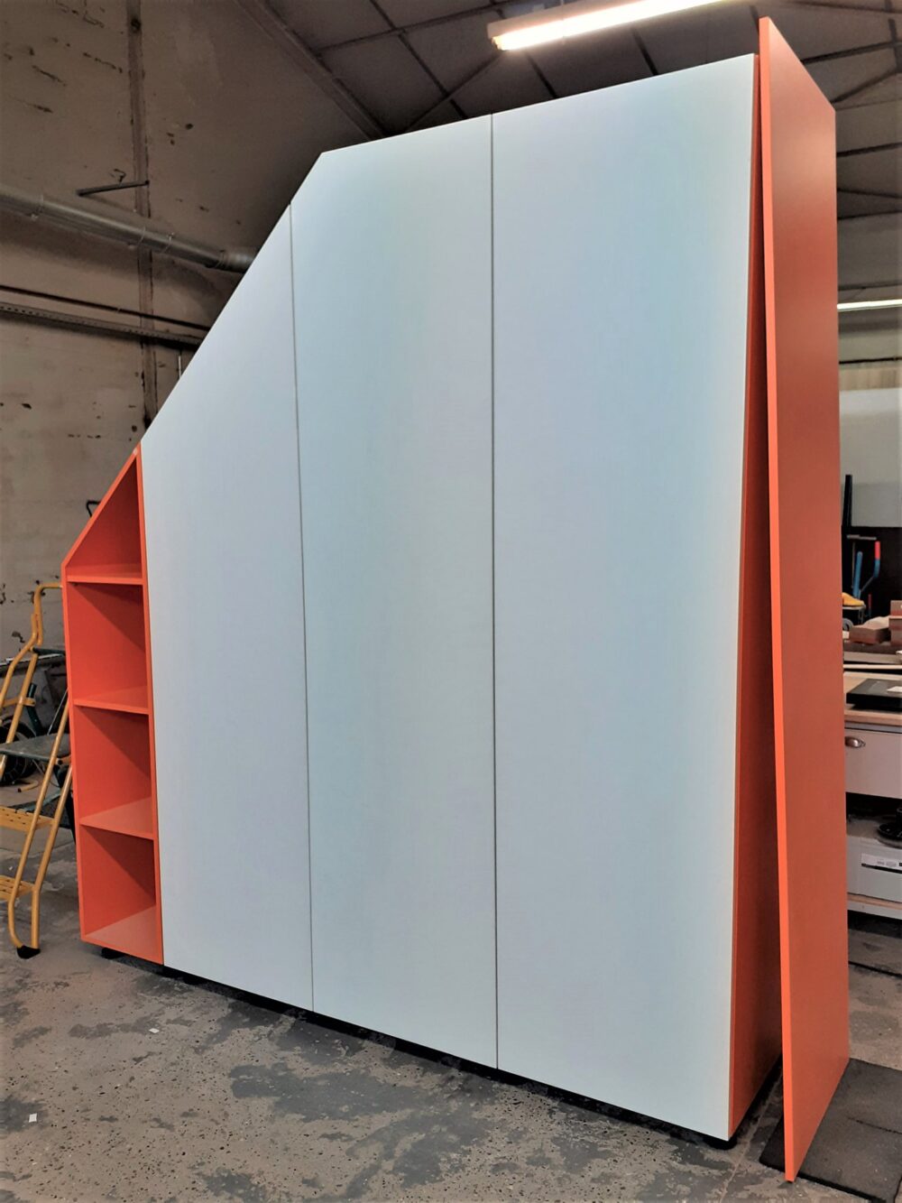 Placard sur mesure à pan coupé 2